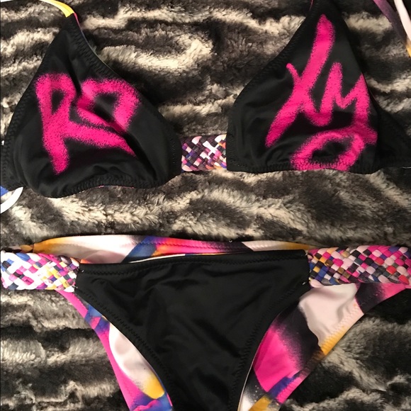 Roxy bikini- NWOT - Picture 1 of 8
